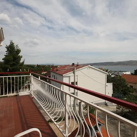 Gostinjska kuća Double Starigrad 6594a
