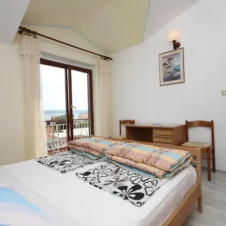 Double Starigrad 6594a Gostinjska kuća